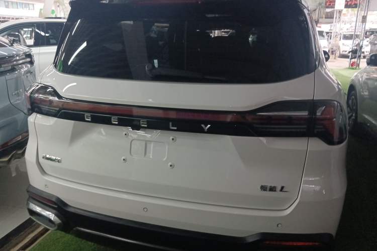 Used Geely Auto Haoyue L 2023 2.0T DCT Prestige Edition Rear