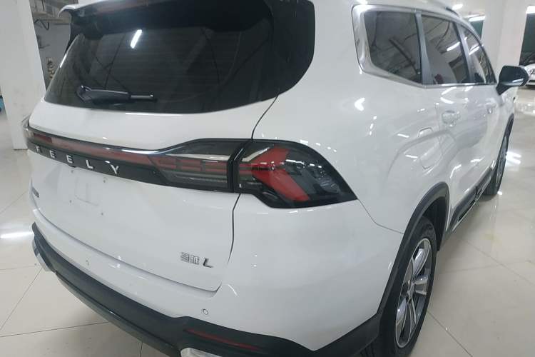 Used Geely Auto Haoyue L 2023 2.0T DCT Prestige Edition Rear Right 45 Deg