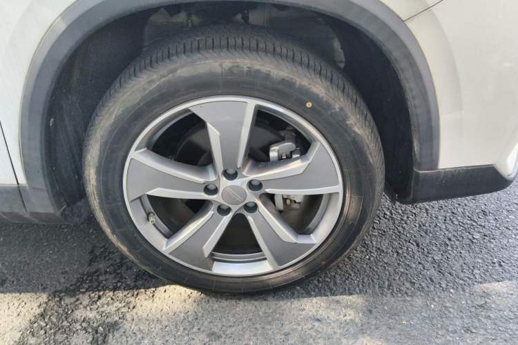 Used Geely Auto Haoyue L 2023 2.0T DCT Luxury Version Right Front Wheel Hub