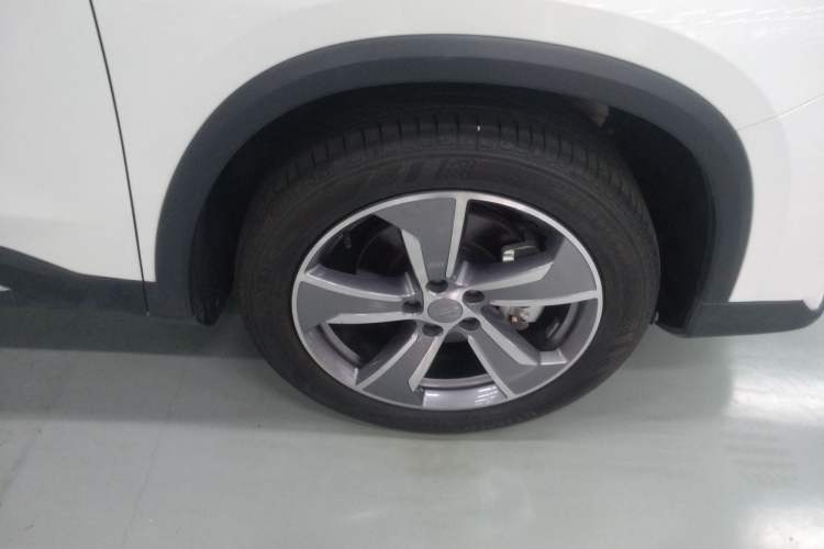 Used Geely Auto Haoyue L 2023 2.0T DCT Flagship Version Right Front Wheel Hub