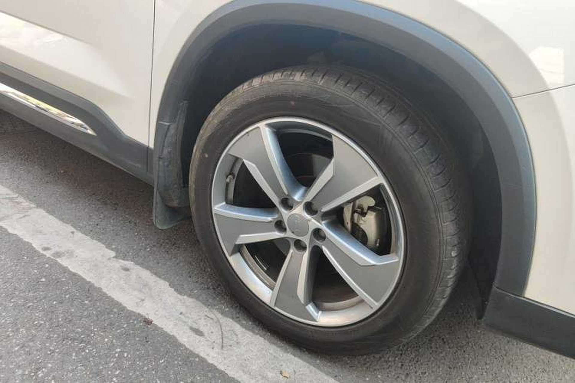 Used Geely Auto Haoyue L 2023 2.0T DCT Prestige Edition Right Front Wheel Hub