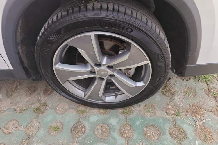 Used Geely Auto Haoyue L 2023 2.0T DCT Flagship Version Right Front Wheel Hub