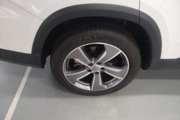 Used Geely Auto Haoyue L 2023 2.0T DCT Flagship Version Right Rear Wheel Hub
