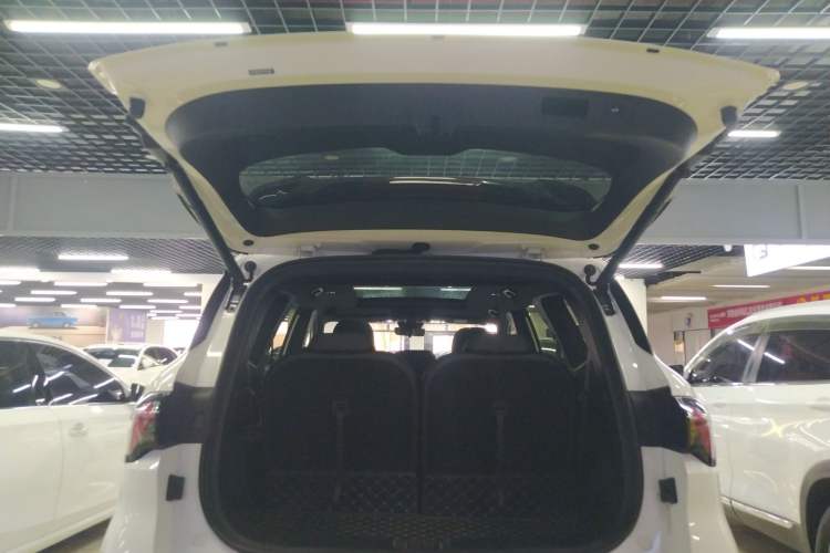 Used Geely Auto Haoyue L 2023 2.0T DCT Prestige Edition Trunk