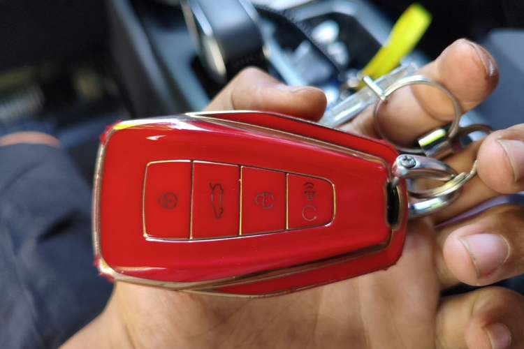 Used Geely Auto Haoyue L 2023 2.0T DCT Prestige Edition Vehicle Key