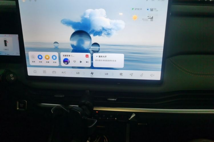 Used Geely Auto Haoyue L 2024 2.0T DCT Prestige Version Audio And AC Panel