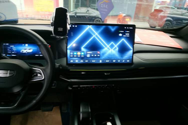 Used Geely Auto Haoyue L 2024 2.0T DCT Prestige Version Audio And AC Panel