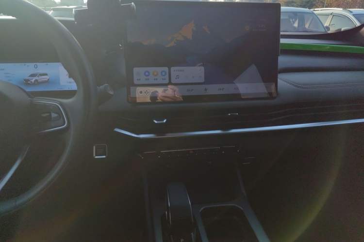 Used Geely Auto Haoyue L 2024 2.0T DCT Prestige Version Audio And AC Panel