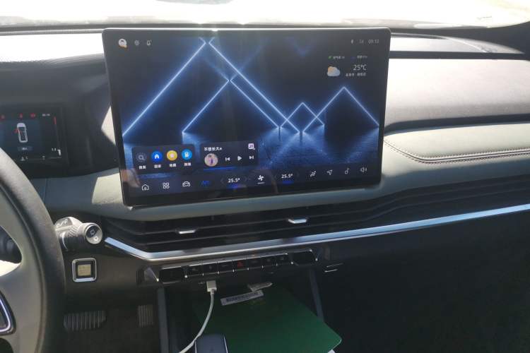 Used Geely Auto Haoyue L 2024 2.0T DCT Prestige Version Audio And AC Panel