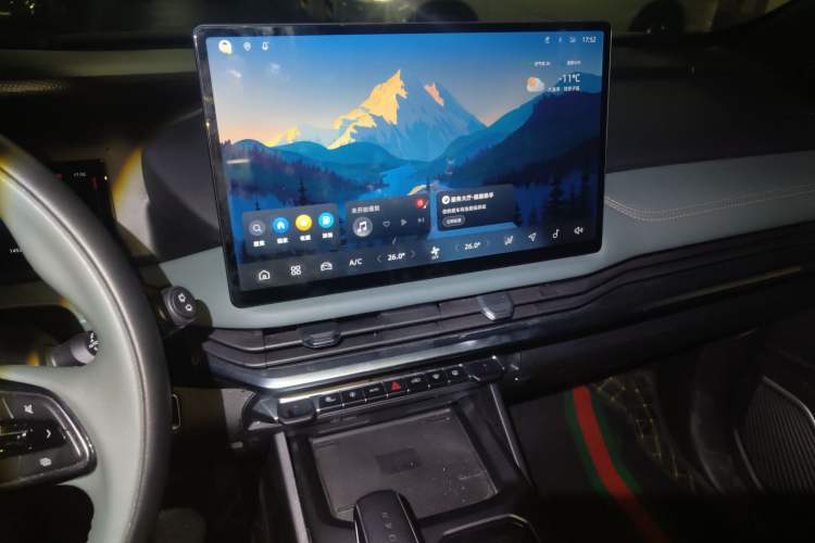 Used Geely Auto Haoyue L 2024 2.0T DCT Flagship Version Audio And AC Panel