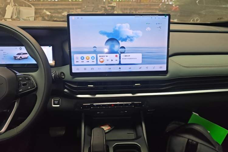 Used Geely Auto Haoyue L 2024 2.0T DCT Flagship Version Audio And AC Panel