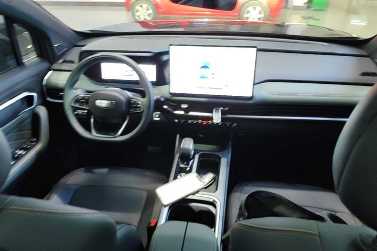 Used Geely Auto Haoyue L 2024 2.0T DCT Prestige Version Center Console