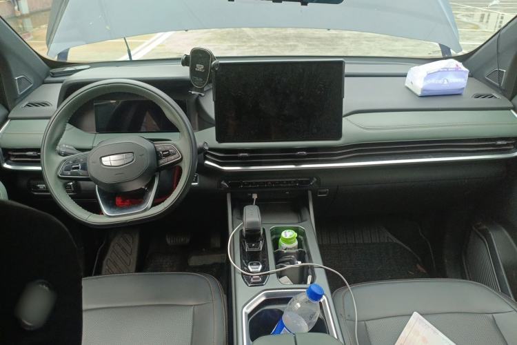 Used Geely Auto Haoyue L 2024 2.0T DCT Prestige Version Center Console