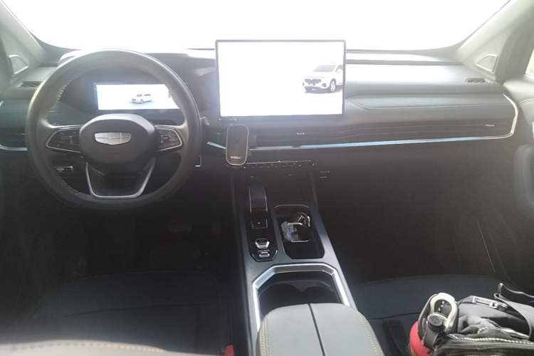 Used Geely Auto Haoyue L 2024 2.0T DCT Prestige Version Center Console