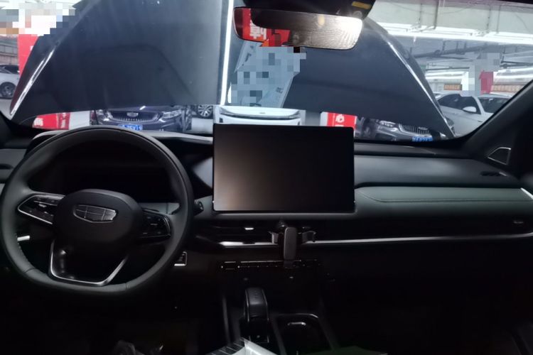 Used Geely Auto Haoyue L 2024 2.0T DCT Prestige Version Center Console
