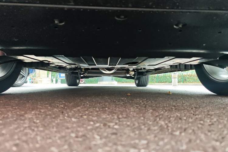 Used Geely Auto Haoyue L 2024 2.0T DCT Prestige Version Chassis Front