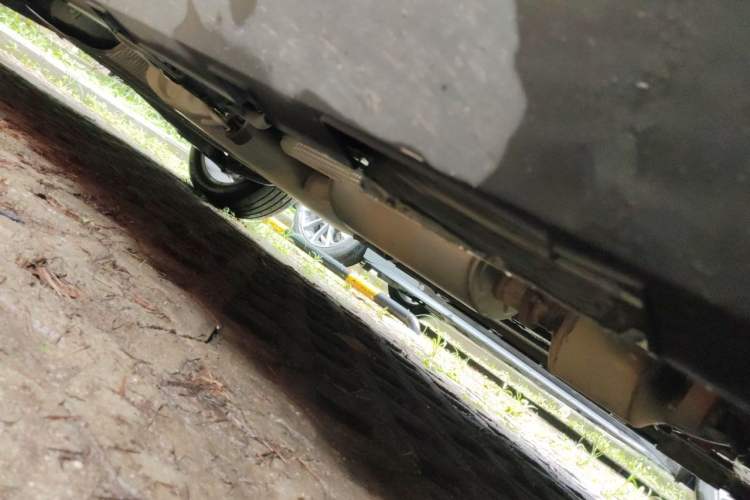 Used Geely Auto Haoyue L 2024 2.0T DCT Prestige Version Chassis Front Right