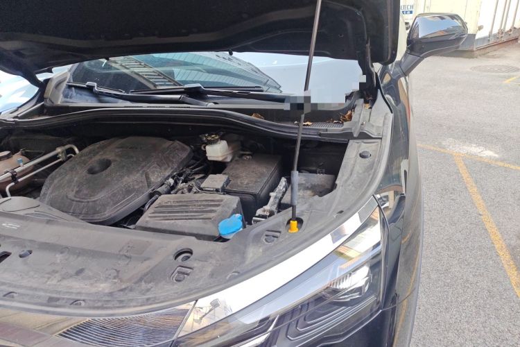 Used Geely Auto Haoyue L 2024 2.0T DCT Flagship Version Engine Bay Left