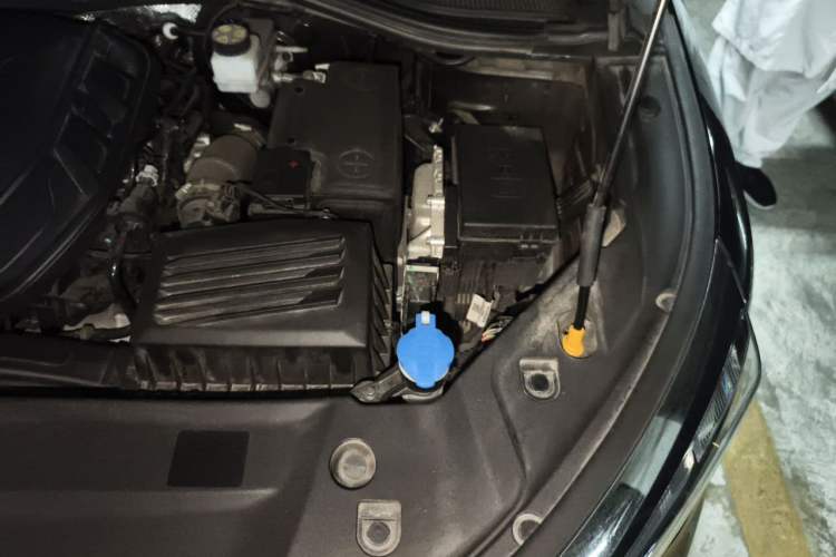 Used Geely Auto Haoyue L 2024 2.0T DCT Prestige Version Engine Bay Left