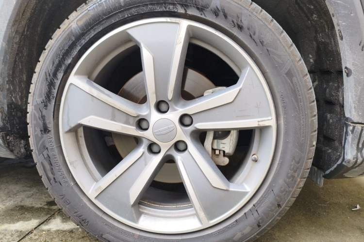 Used Geely Auto Haoyue L 2024 2.0T DCT Prestige Version Exterior 1