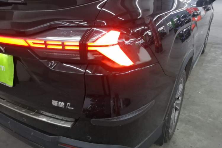 Used Geely Auto Haoyue L 2024 2.0T DCT Prestige Version Exterior 3