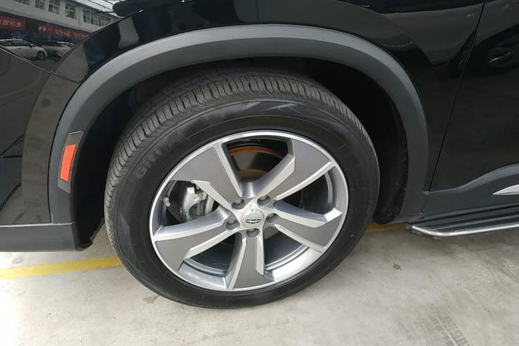 Used Geely Auto Haoyue L 2024 2.0T DCT Prestige Version Exterior 3