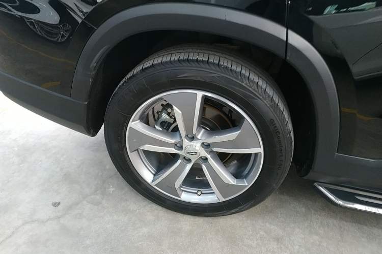 Used Geely Auto Haoyue L 2024 2.0T DCT Prestige Version Exterior 4