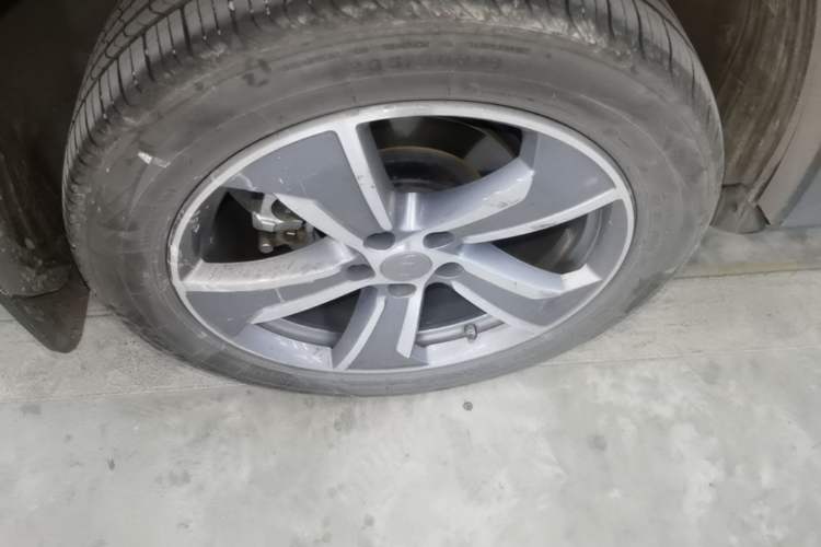 Used Geely Auto Haoyue L 2024 2.0T DCT Prestige Version Exterior 5