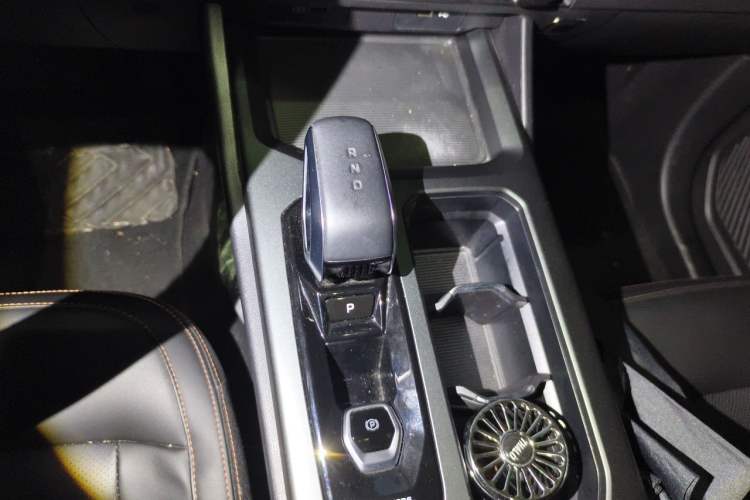 Used Geely Auto Haoyue L 2024 2.0T DCT Prestige Version Gear Lever