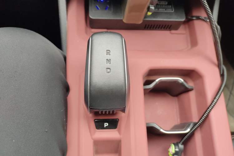 Used Geely Auto Haoyue L 2024 2.0T DCT Prestige Version Gear Lever