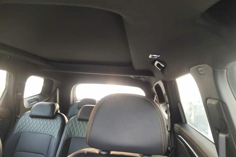 Used Geely Auto Haoyue L 2024 2.0T DCT Prestige Version Headliner
