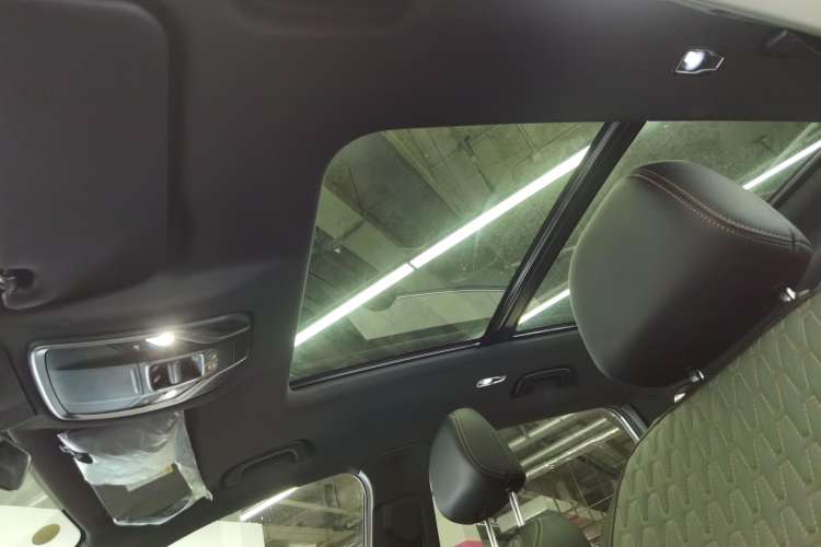 Used Geely Auto Haoyue L 2024 2.0T DCT Prestige Version Headliner