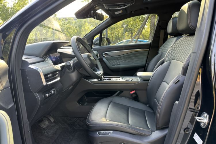 Used Geely Auto Haoyue L 2024 2.0T DCT Flagship Version Interior 1