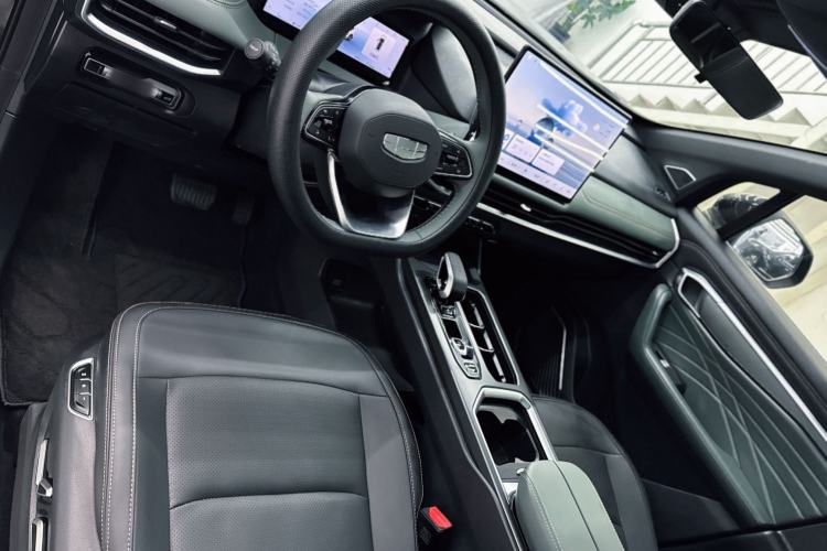Used Geely Auto Haoyue L 2024 2.0T DCT Flagship Version Interior 1