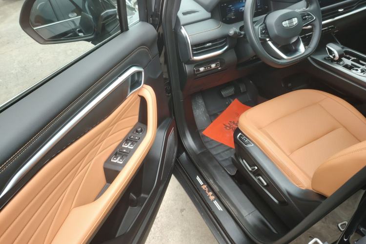 Used Geely Auto Haoyue L 2024 2.0T DCT Flagship Version Interior 1