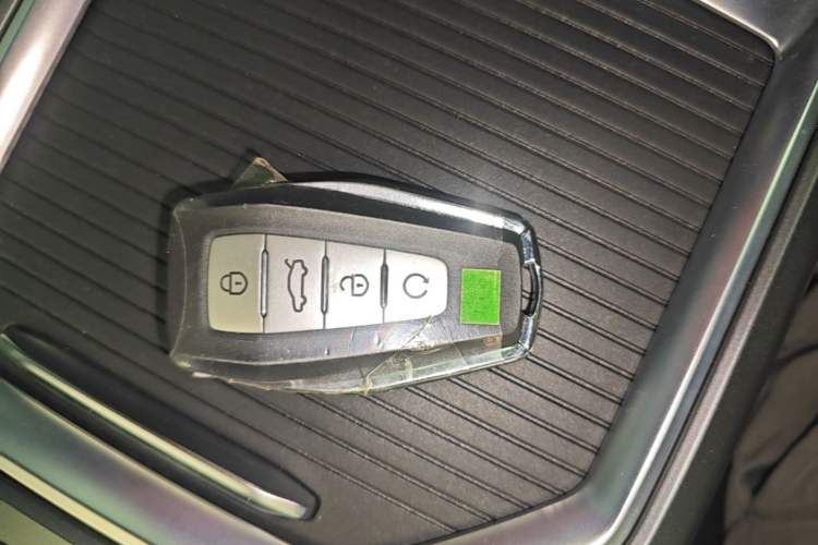 Used Geely Auto Haoyue L 2024 2.0T DCT Flagship Version Interior 1