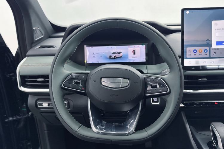 Used Geely Auto Haoyue L 2024 2.0T DCT Prestige Version Interior 3