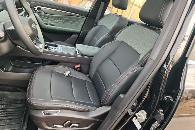 Used Geely Auto Haoyue L 2024 2.0T DCT Flagship Version Left Front Seat