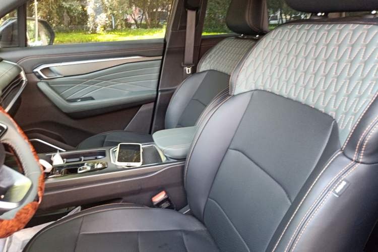 Used Geely Auto Haoyue L 2024 2.0T DCT Luxury Version Left Front Seat