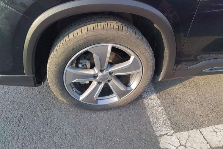 Used Geely Auto Haoyue L 2024 2.0T DCT Prestige Version Left Front Wheel Hub