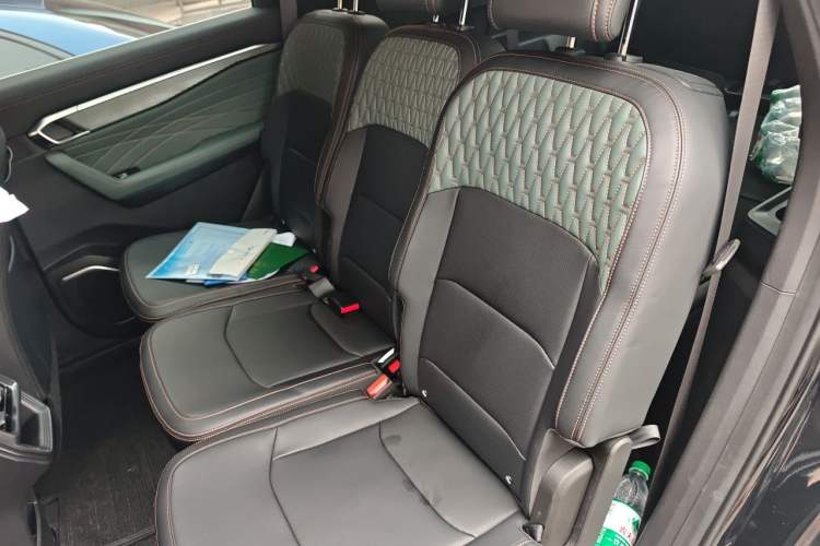 Used Geely Auto Haoyue L 2024 2.0T DCT Prestige Version Left Rear Seat