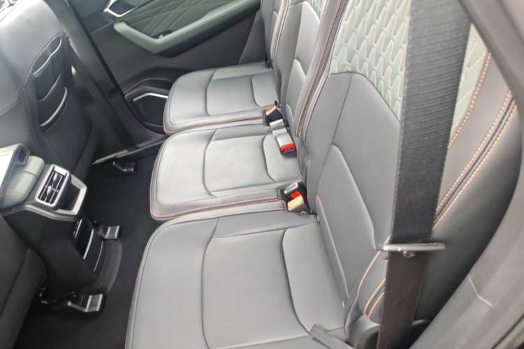 Used Geely Auto Haoyue L 2024 2.0T DCT Prestige Version Left Rear Seat