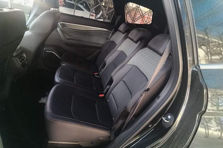 Used Geely Auto Haoyue L 2024 2.0T DCT Prestige Version Left Rear Seat