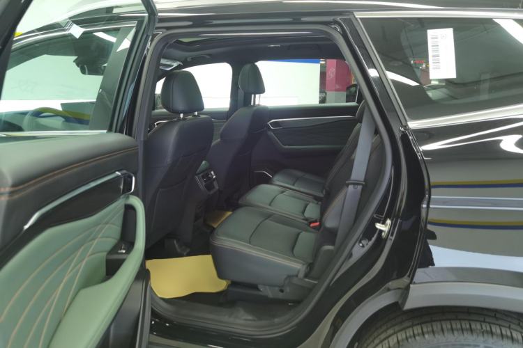 Used Geely Auto Haoyue L 2024 2.0T DCT Prestige Version Left Rear Seat