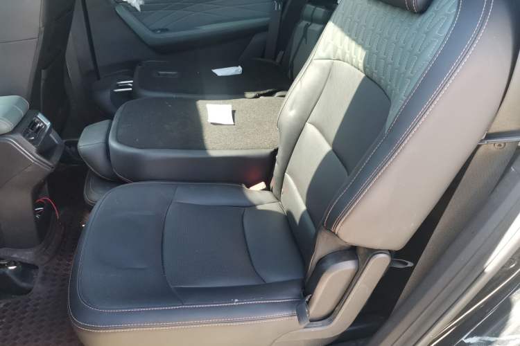 Used Geely Auto Haoyue L 2024 2.0T DCT Prestige Version Left Rear Seat