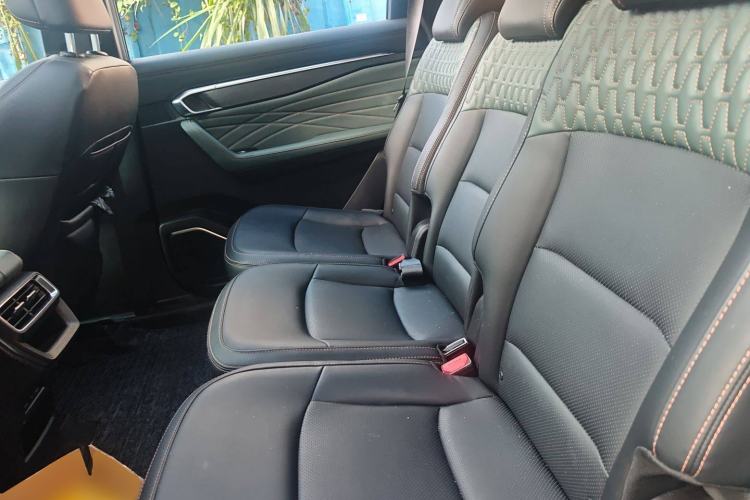 Used Geely Auto Haoyue L 2024 2.0T DCT Prestige Version Left Rear Seat