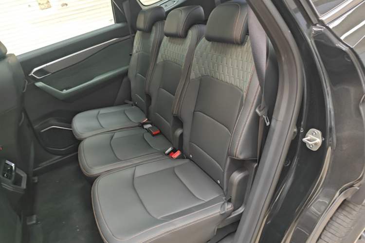 Used Geely Auto Haoyue L 2024 2.0T DCT Flagship Version Left Rear Seat