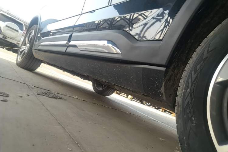 Used Geely Auto Haoyue L 2024 2.0T DCT Prestige Version Left Side Sill