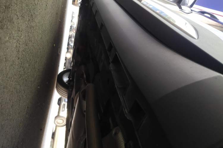 Used Geely Auto Haoyue L 2024 2.0T DCT Prestige Version Left Side Sill