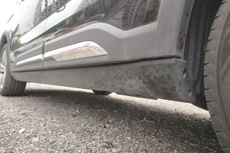 Used Geely Auto Haoyue L 2024 2.0T DCT Prestige Version Left Side Sill